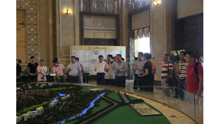 1596513453151595.jpg aeba90fc-4bec-4849-a4e9-822555cf66b8.jpg